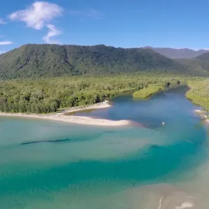 Noah Creek Eco Huts Lodge