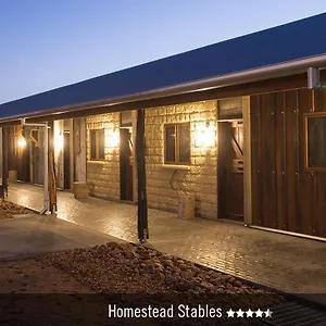 Saltbush Retreat Lodge