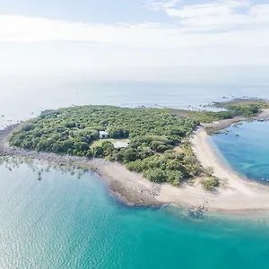 Victor Island Holiday home